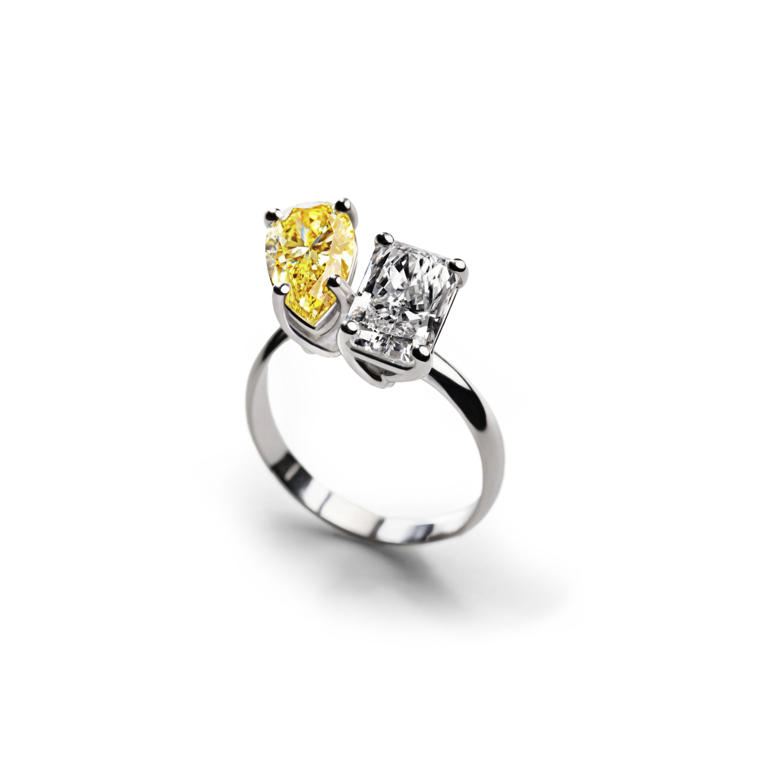 Anello Toi et Moi Fancy Yellow & Radiant