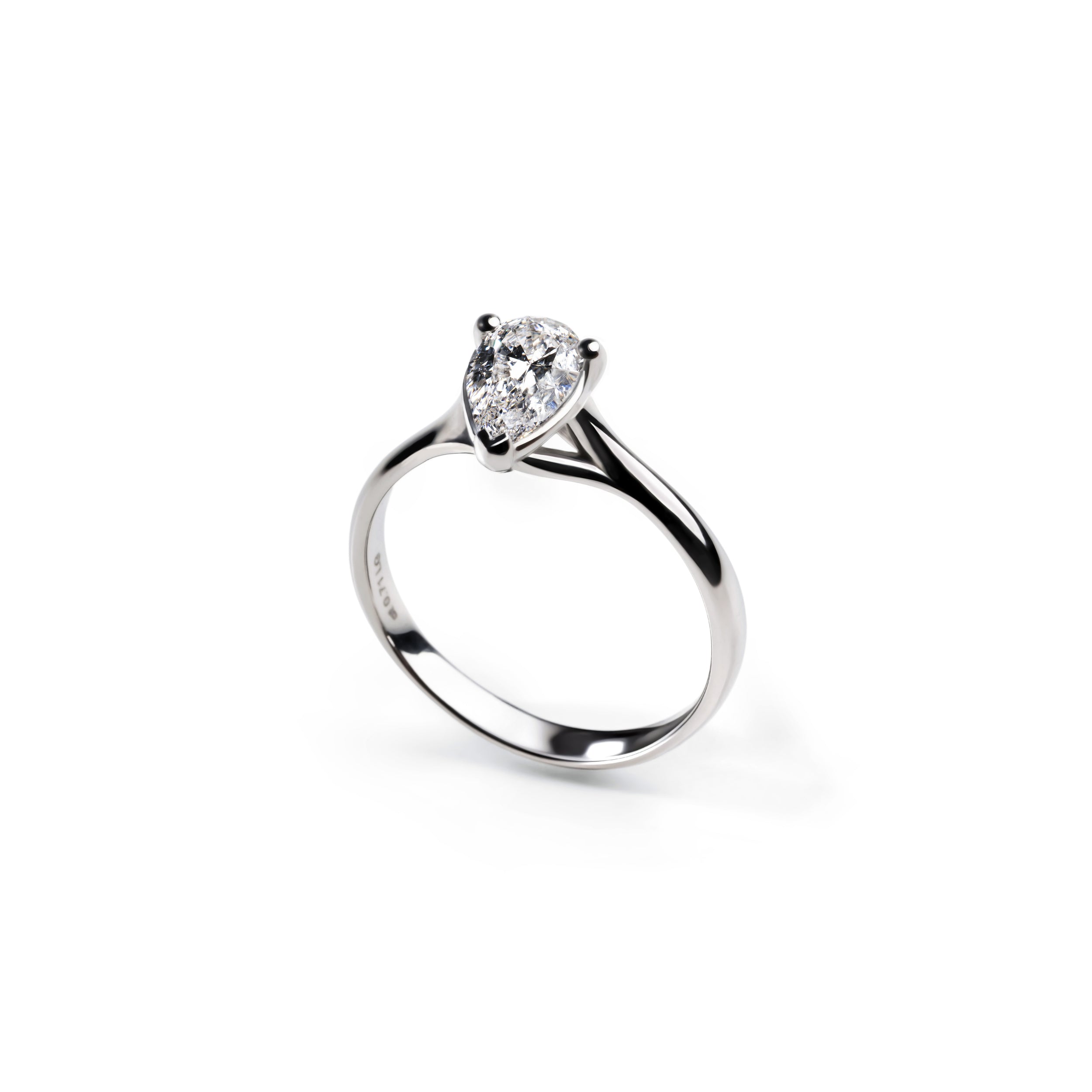 Anello Solitario Goccia