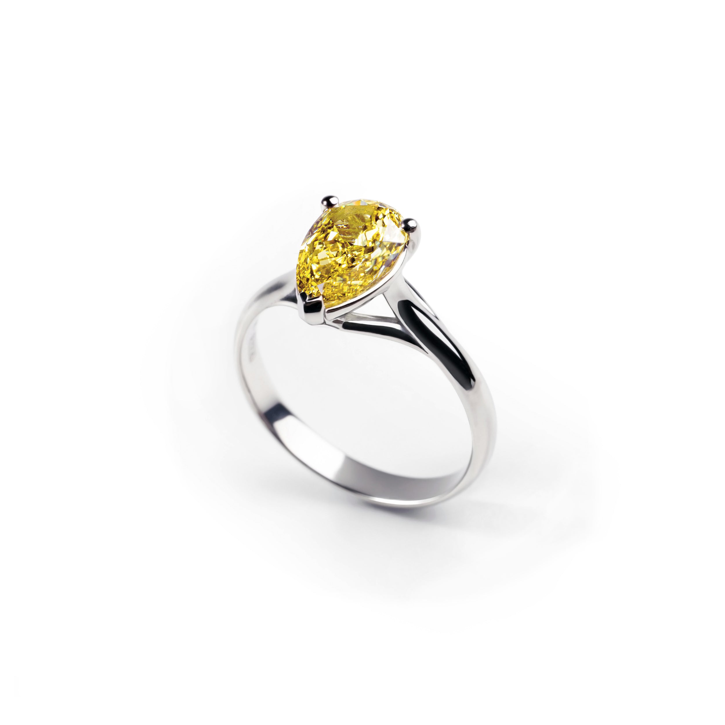 Anello Solitario Goccia Fancy Yellow
