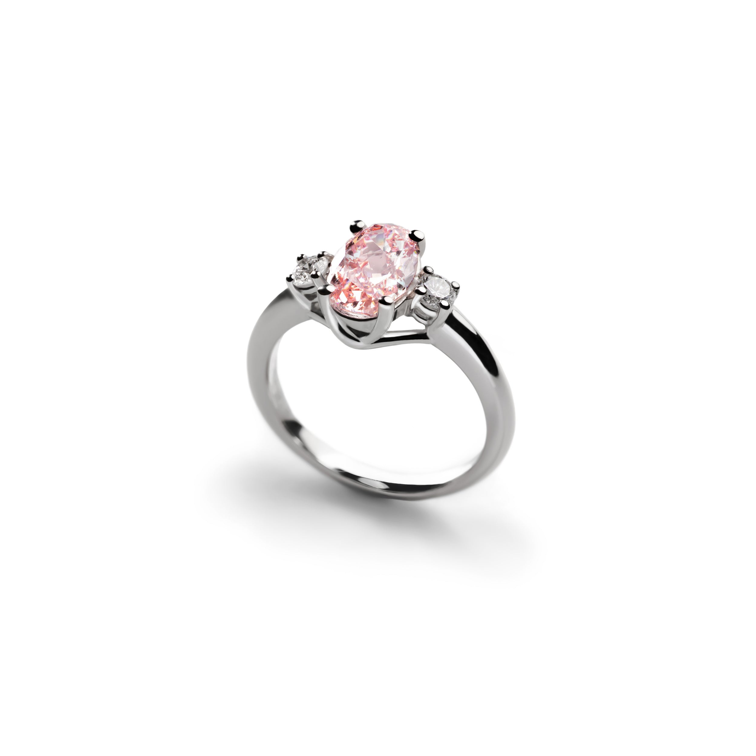 Anello Solitario Ovale Fancy pink & diamanti