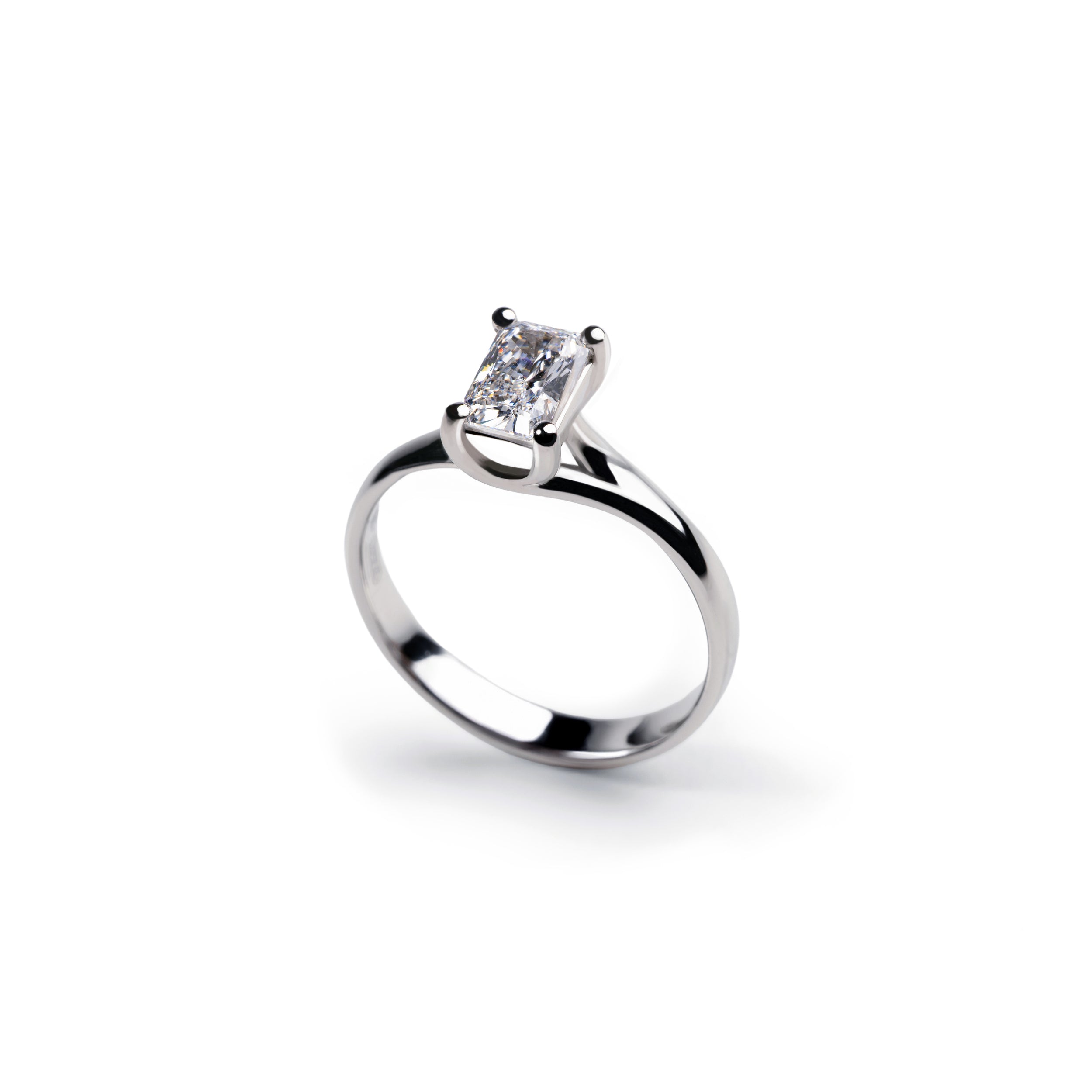 Anello Solitario Radiant